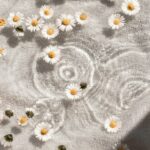 일상 속에서 피어나는 웰니스 문화, 내 몸과 마음 돌보는 새로운 습관 white and blue floral textile